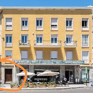 Nel Largo , Cagliari Italie